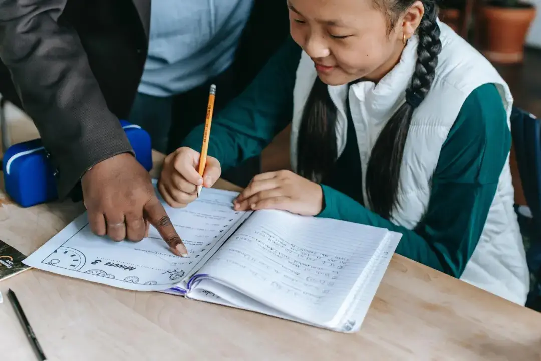 关注学生健康：合理安排睡眠和运动，提高学习效率